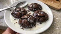 Brownie Kurabiye: Sıcak Kurabiyeyi Soğuk Sütlü Şerbete Batırın - Sezenİşi - Yemek Tarifleri