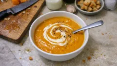 Ev Yemeği Favorisi: Kadifemsi Kremalı Balkabağı Çorbası Tarifi - Sezenİşi - Yemek Tarifleri