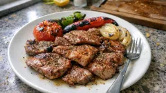 Evde Kolayca Yapılabilir Kuzu Külbastı Tarifi: Kekik Aromasıyla Lezzetli Bir Ana Yemek