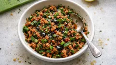 Lezzetli Antakya Usulü Kısır Tarifi: Nar Ekşisi ve Zeytinyağı ile Yumuşacık - Sezenİşi - Yemek Tarifleri